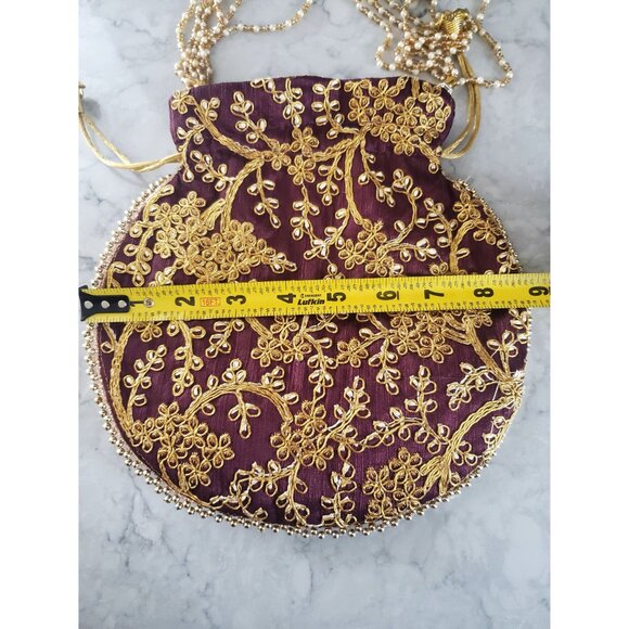 Elegant Embroidered Drawstring Potli Bag With Pearl Handle - Picture 4 of 11